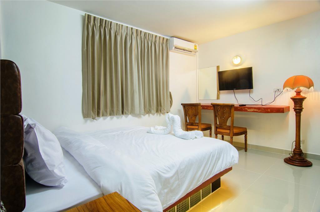Khunsri Resort Art Boutique Hotel Паттайя Номер фото