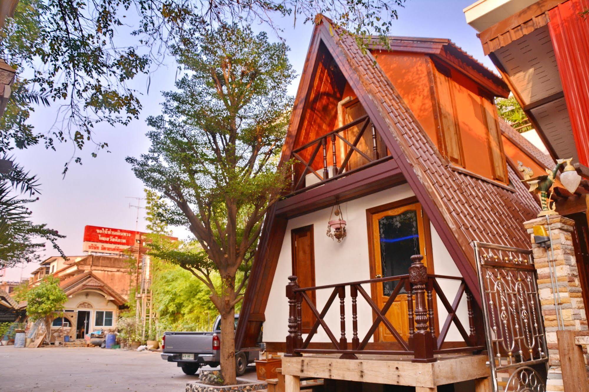 Khunsri Resort Art Boutique Hotel Паттайя Экстерьер фото
