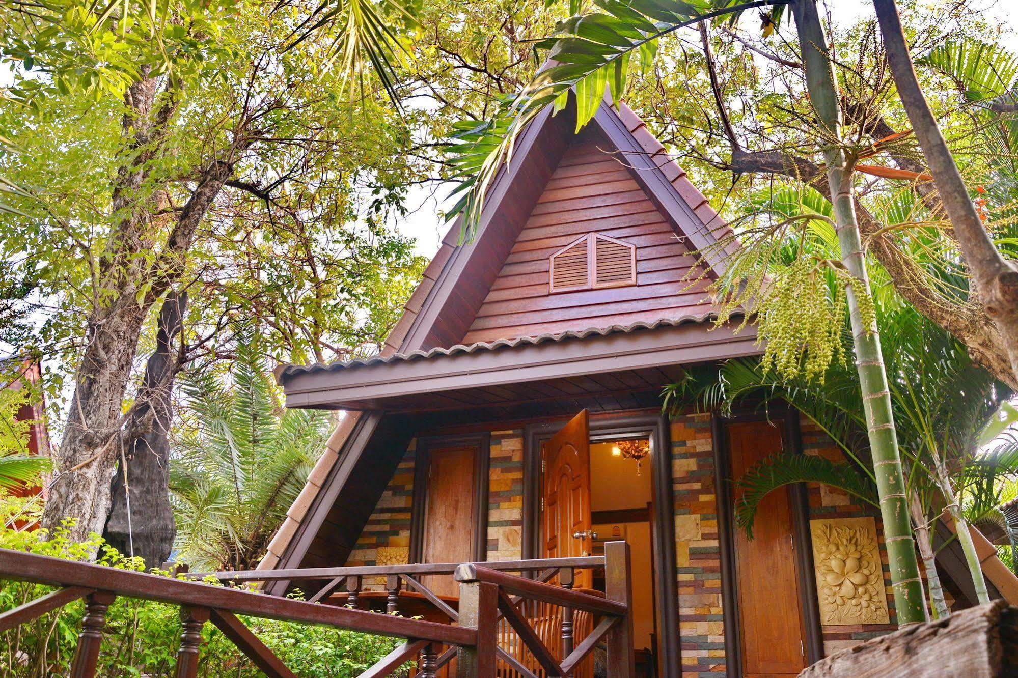 Khunsri Resort Art Boutique Hotel Паттайя Экстерьер фото
