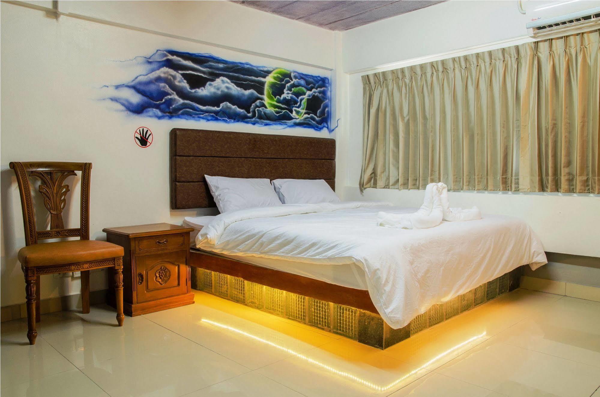 Khunsri Resort Art Boutique Hotel Паттайя Экстерьер фото